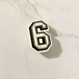Crocs ‘6’ Jibbitz Charm